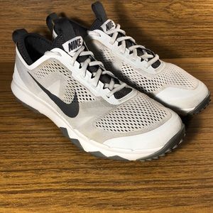 Nike Mens FI Bermuda Golf Shoes